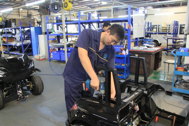 5. Assemblage des pi&egrave;ces du corps